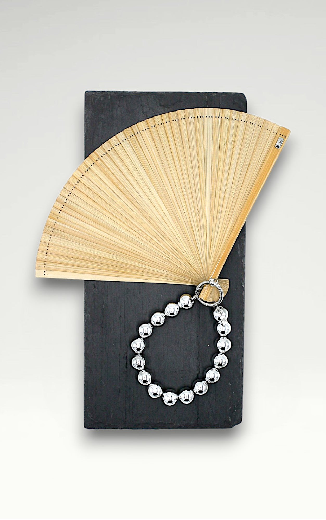 L'éventail & le Bracelet Zeta